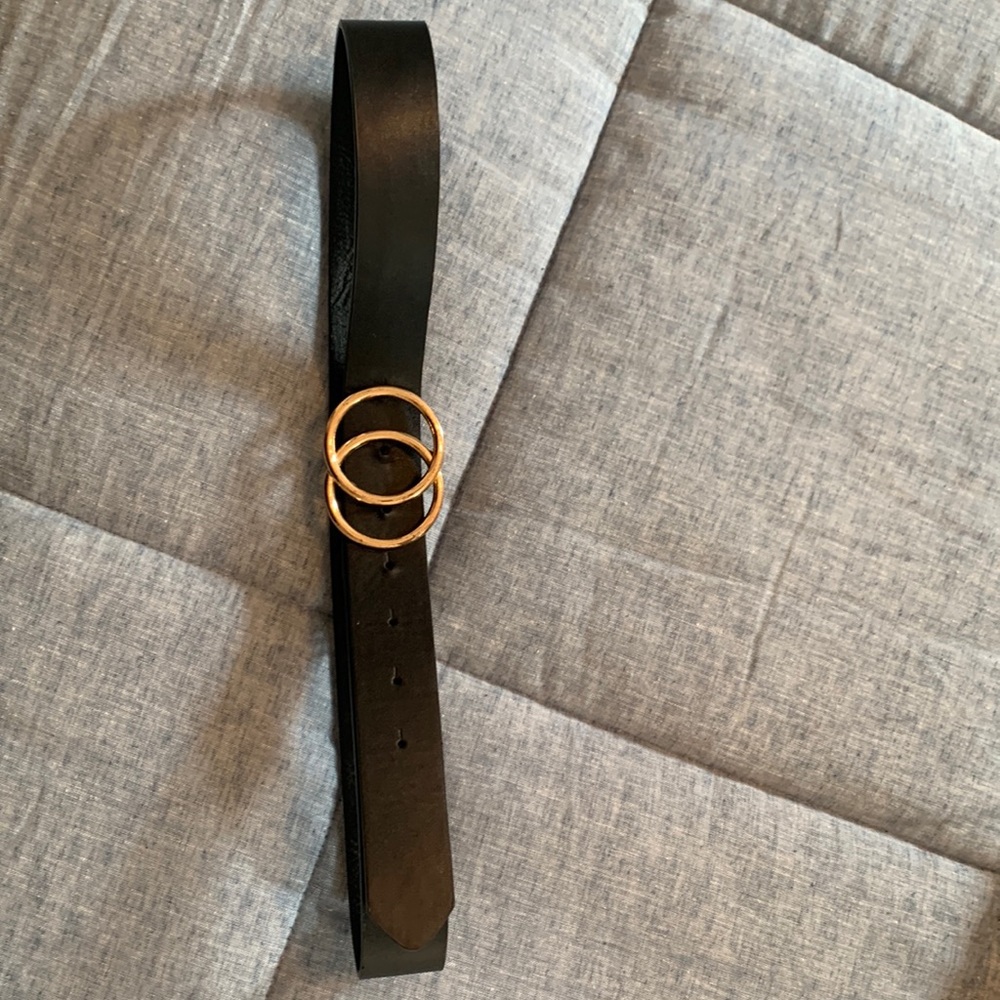 Faux Leather Belt w/ Gold Circle Buckle
